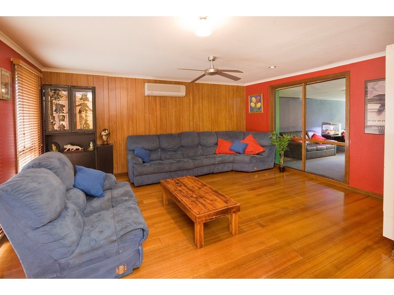 106 Endeavour Drive, Cranbourne North VIC 3977