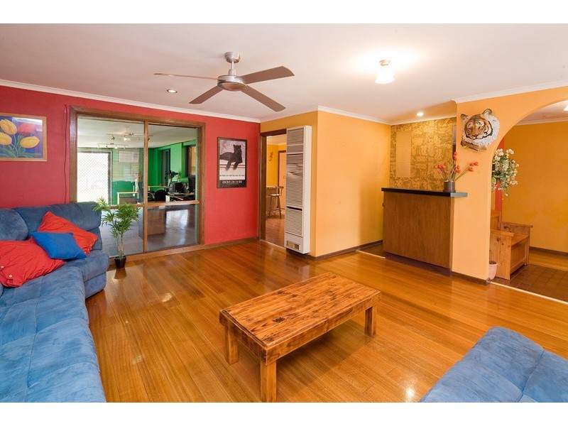 106 Endeavour Drive, Cranbourne North VIC 3977