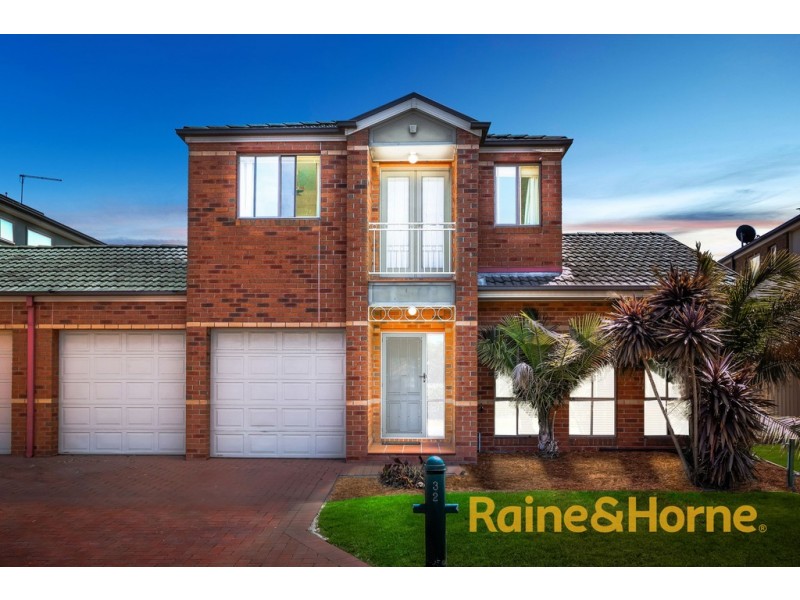 32 Amhurst Drive, Narre Warren South VIC 3805