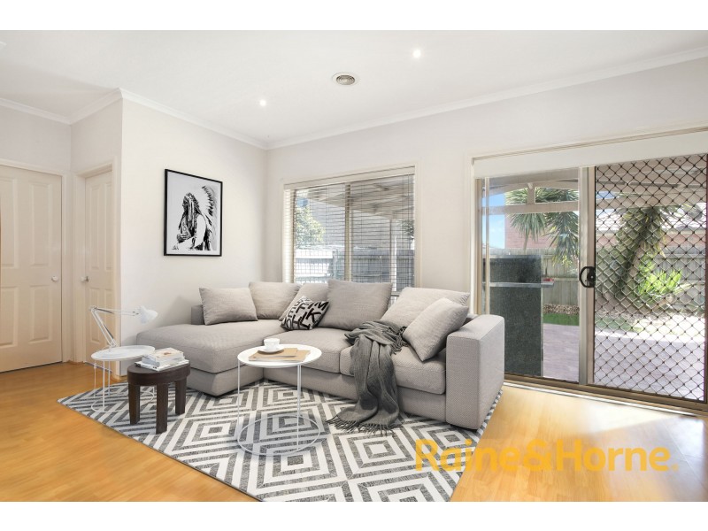 32 Amhurst Drive, Narre Warren South VIC 3805