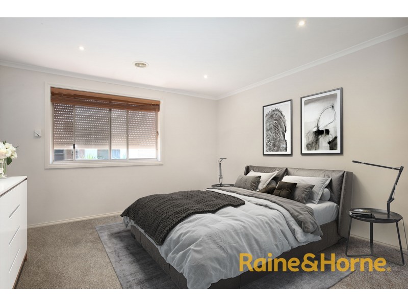 32 Amhurst Drive, Narre Warren South VIC 3805