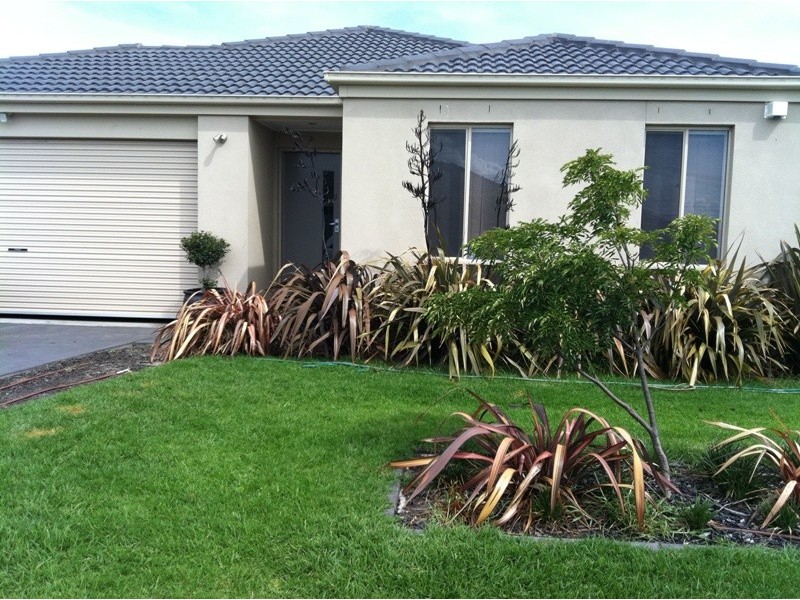 21 Sunbird Avenue, Cranbourne VIC 3977