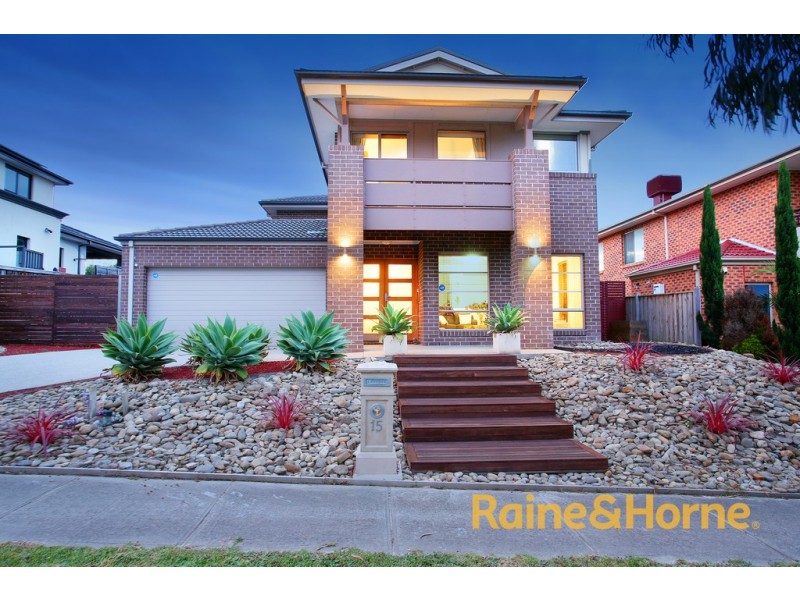 15 Ascent Drive, Cranbourne North VIC 3977