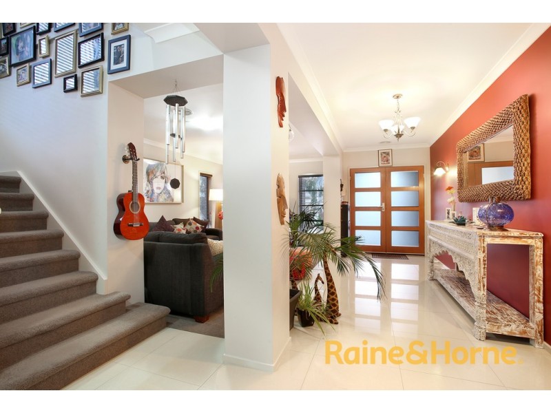 15 Ascent Drive, Cranbourne North VIC 3977