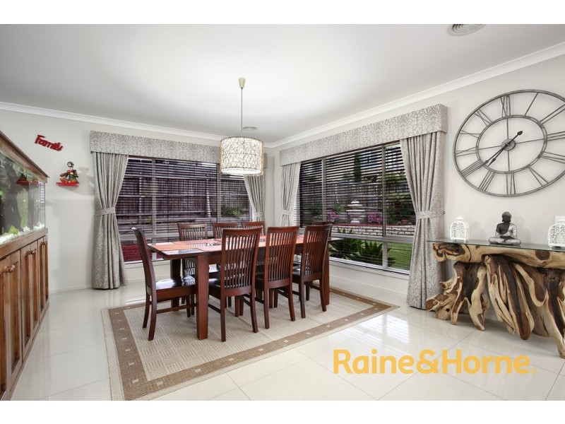 15 Ascent Drive, Cranbourne North VIC 3977