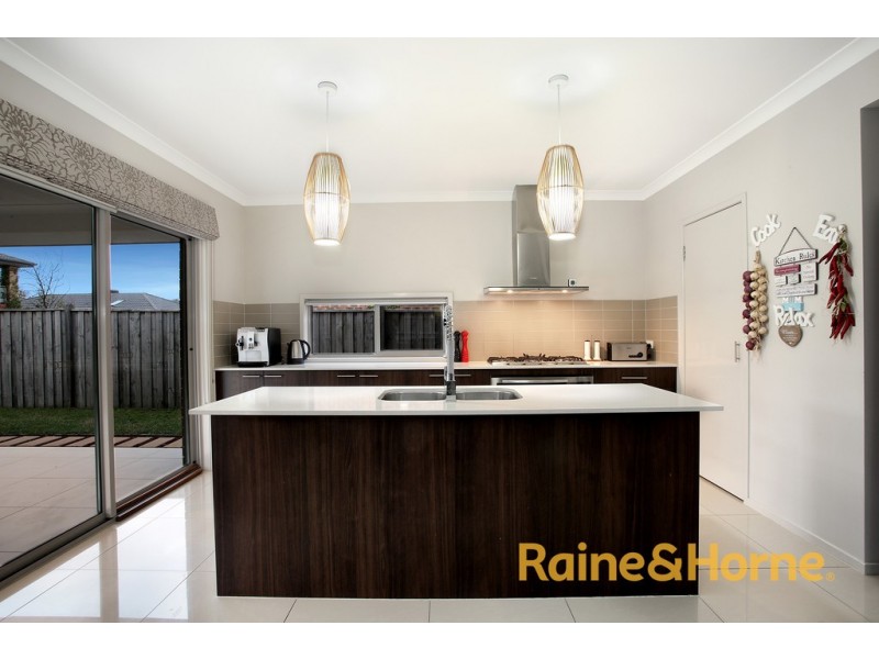 15 Ascent Drive, Cranbourne North VIC 3977