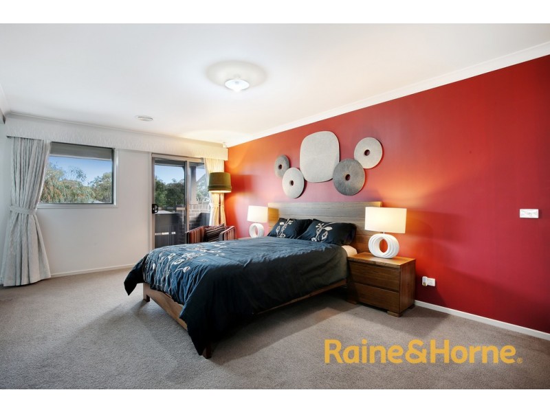 15 Ascent Drive, Cranbourne North VIC 3977