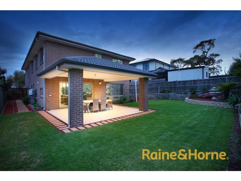 15 Ascent Drive, Cranbourne North VIC 3977