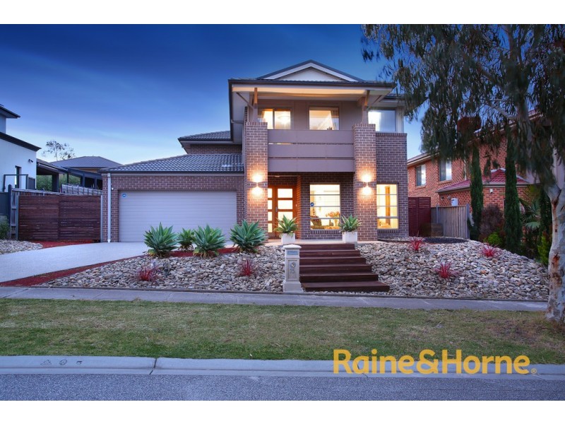 15 Ascent Drive, Cranbourne North VIC 3977