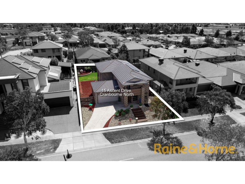 15 Ascent Drive, Cranbourne North VIC 3977