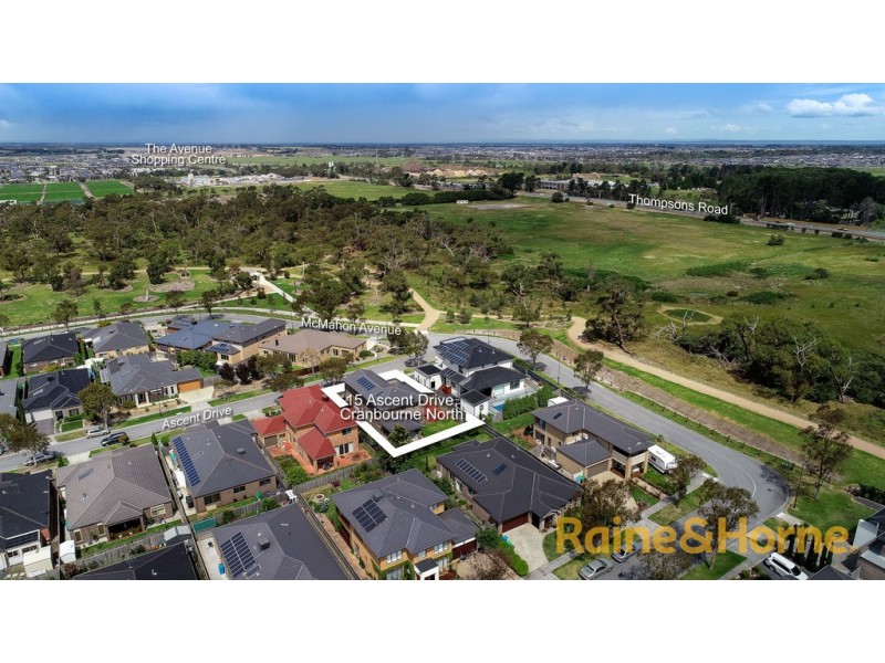 15 Ascent Drive, Cranbourne North VIC 3977