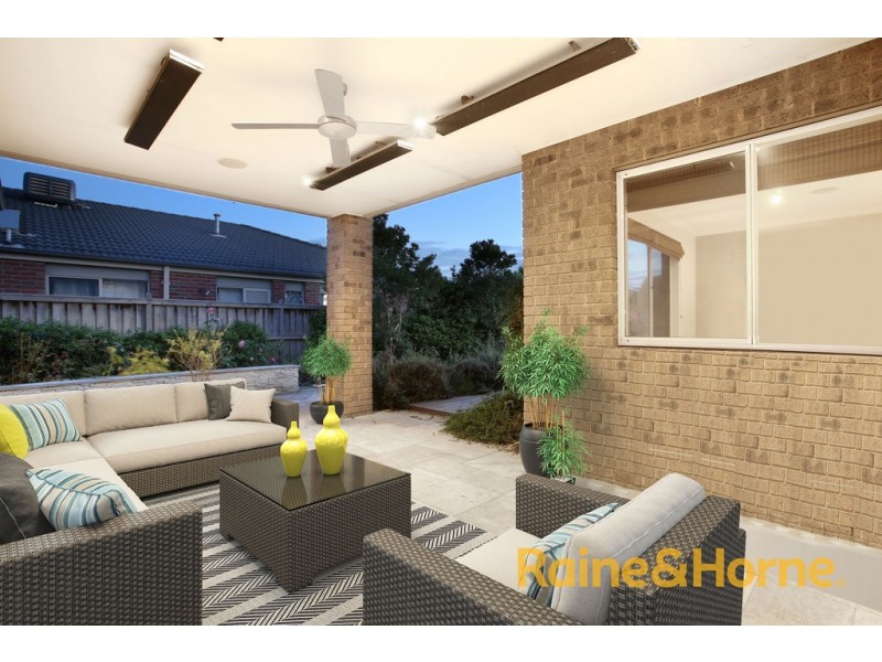 30 Baddeley Circuit, Cranbourne North VIC 3977