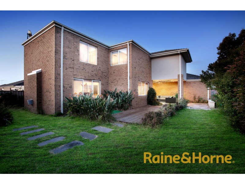 30 Baddeley Circuit, Cranbourne North VIC 3977