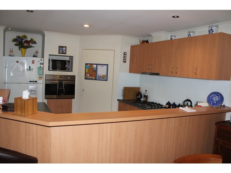 25 Community Parade, Narre Warren South VIC 3805
