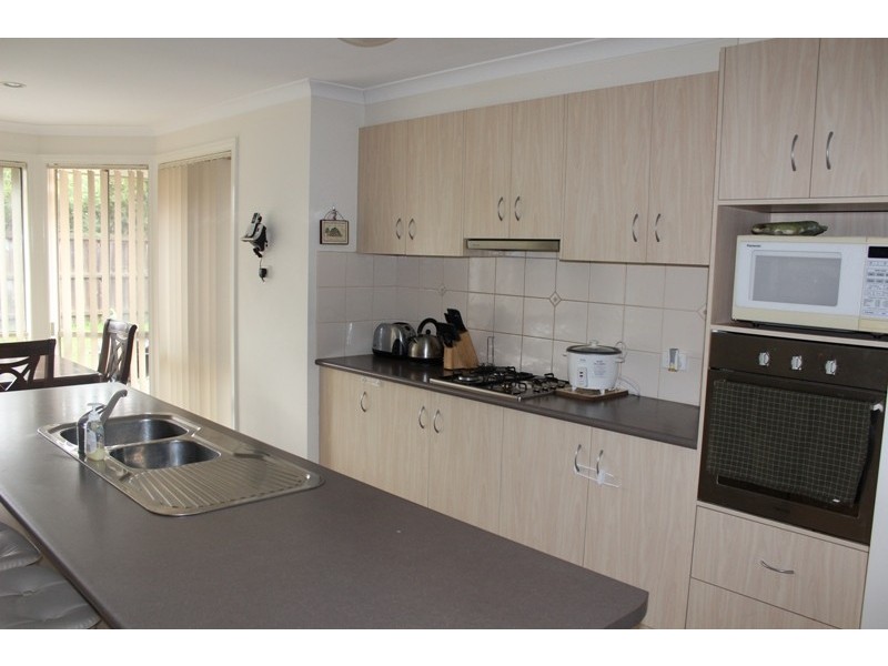 22 St Ives Drive, Narre Warren South VIC 3805