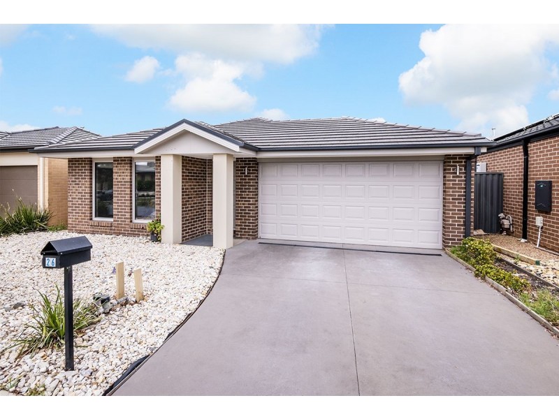 26 Canmore Street, Cranbourne East VIC 3977
