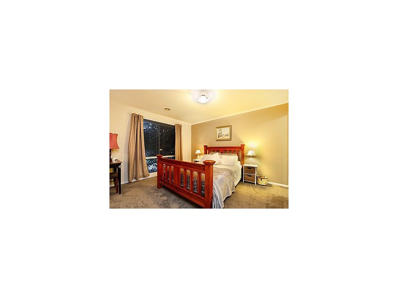 9  Pembury Court, Narre Warren South VIC 3805