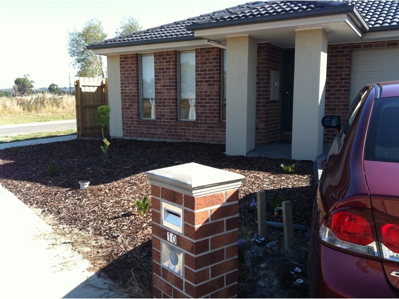 10 Jasmine Grove, Officer VIC 3809