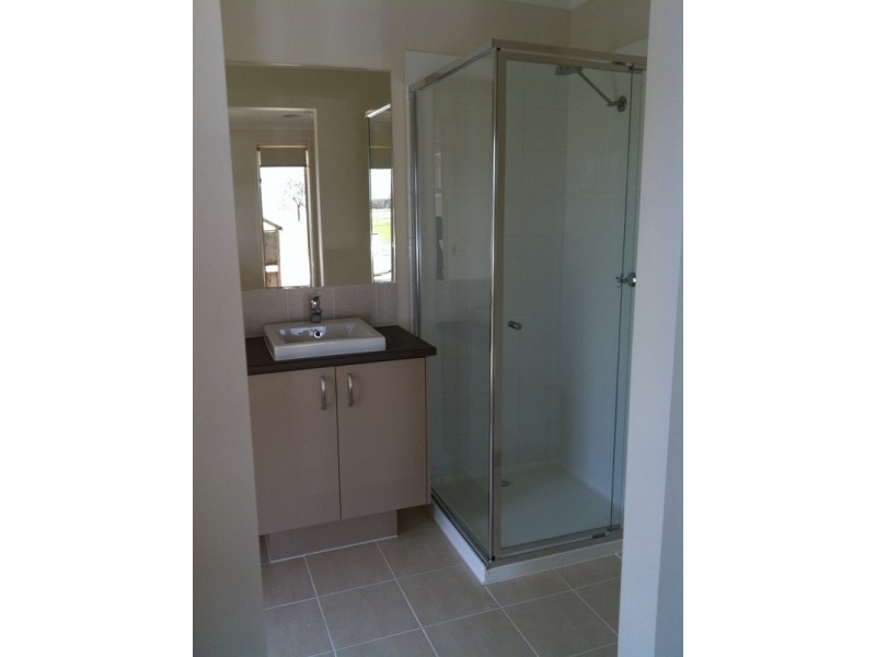 10 Jasmine Grove, Officer VIC 3809