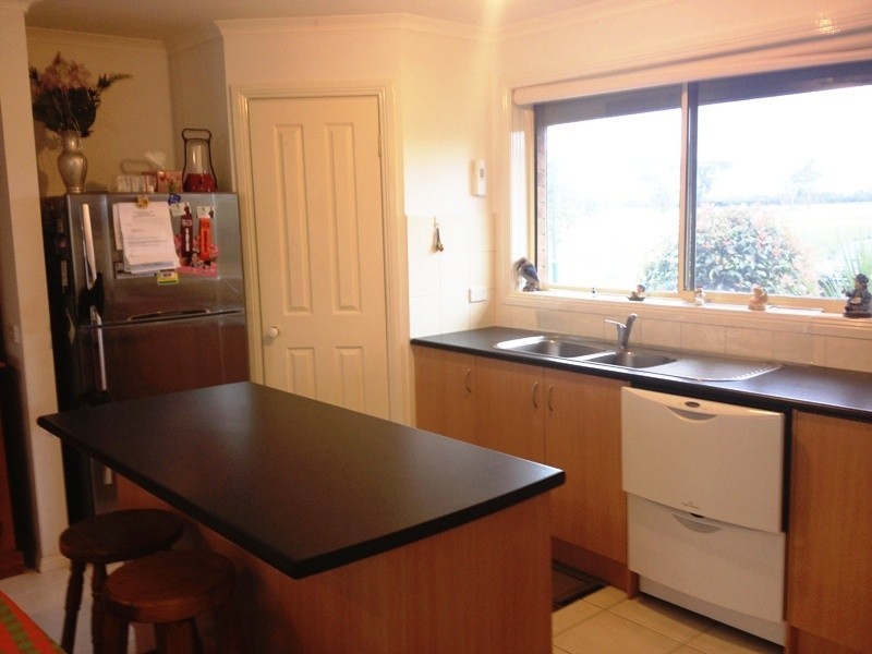 25 Menzies Close, Narre Warren South VIC 3805