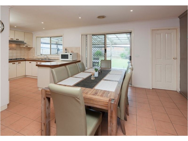 128 Kurrajong Road, Narre Warren VIC 3805