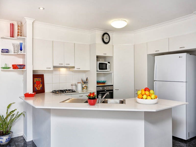 17 Highland Crescent, Narre Warren South VIC 3805