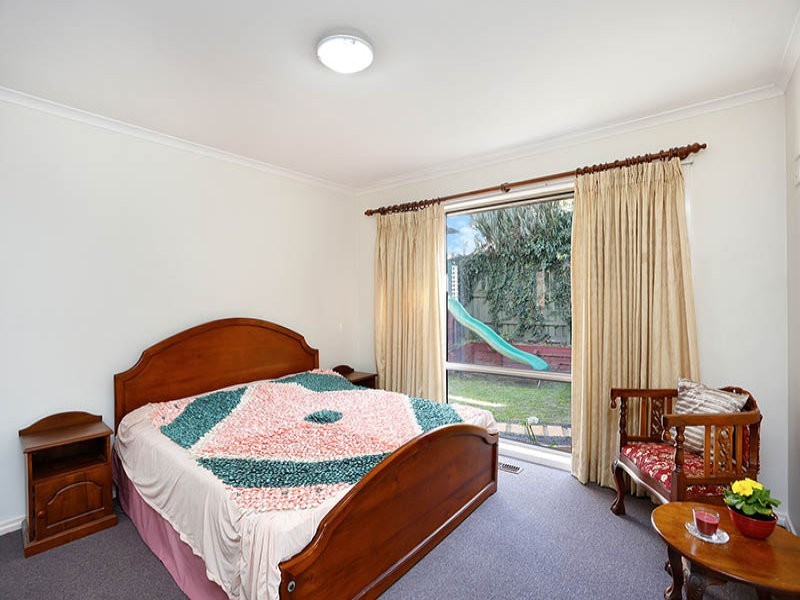 17 Highland Crescent, Narre Warren South VIC 3805