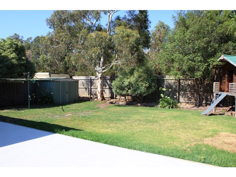 25 Coolong Avenue, Berwick VIC 3806