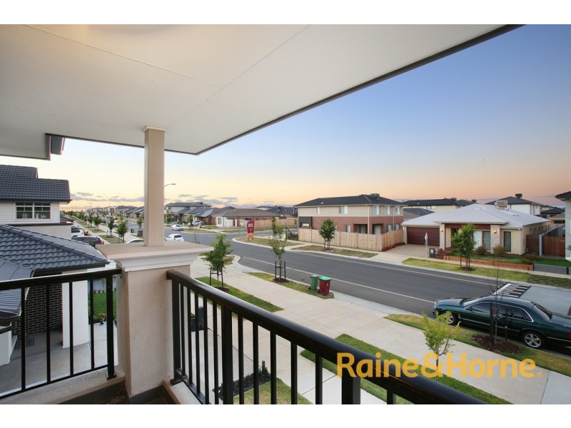 228 Heather Grove, Clyde North VIC 3978