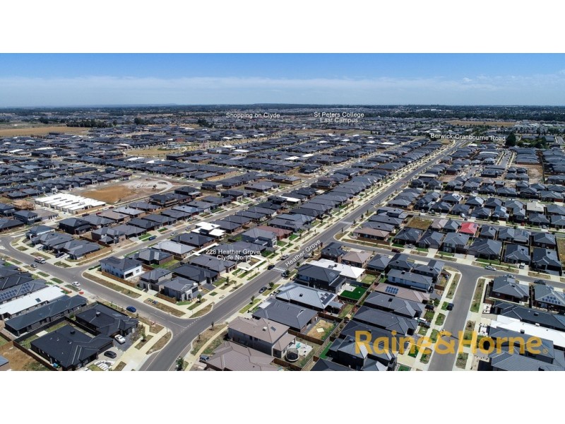 228 Heather Grove, Clyde North VIC 3978