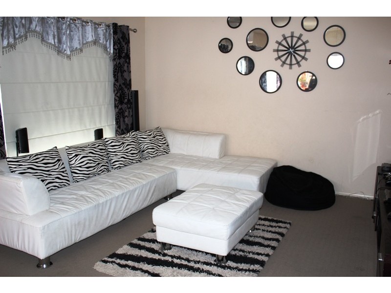 28 Merrowland Avenue, Cranbourne North VIC 3977