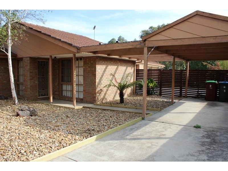 25 Coolong Avenue, Berwick VIC 3806