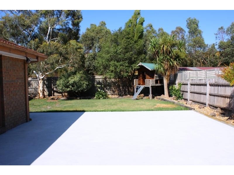 25 Coolong Avenue, Berwick VIC 3806
