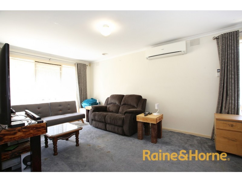 9 Hunter Court, Cranbourne VIC 3977