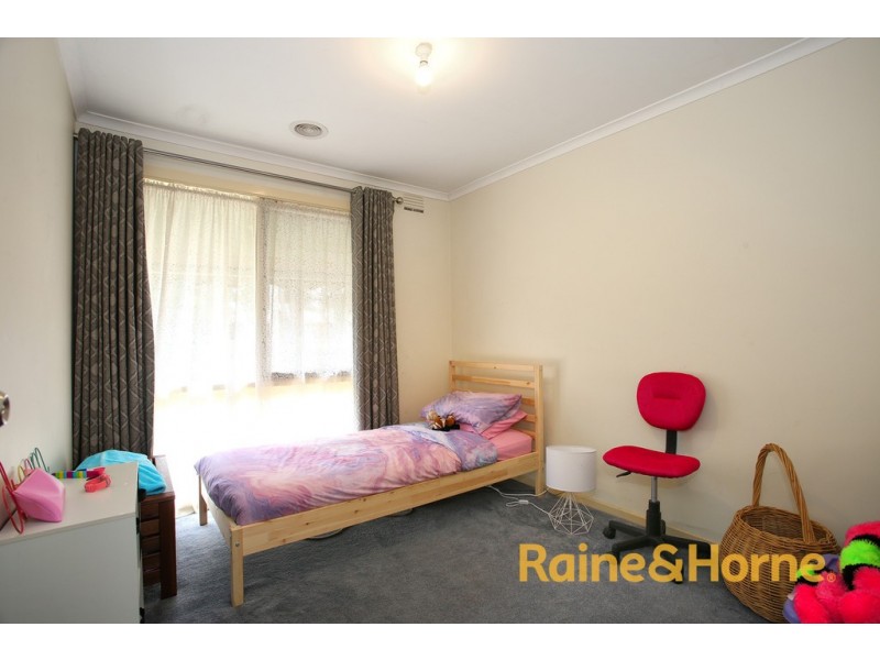 9 Hunter Court, Cranbourne VIC 3977