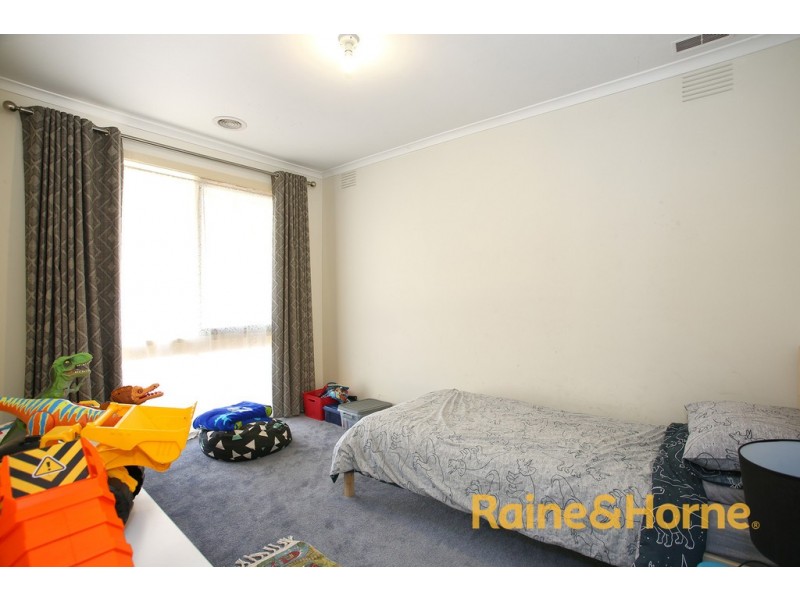 9 Hunter Court, Cranbourne VIC 3977
