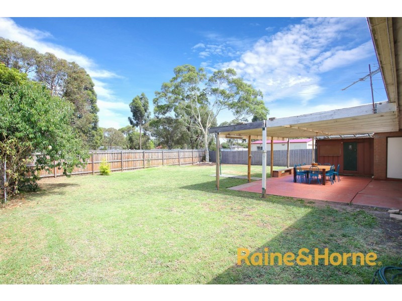 9 Hunter Court, Cranbourne VIC 3977