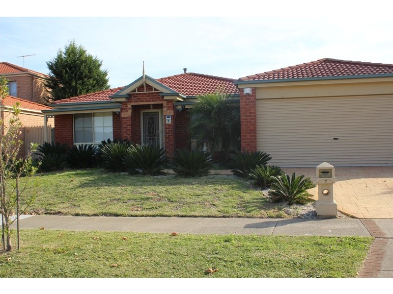 7  Pendle Close, Narre Warren South VIC 3805