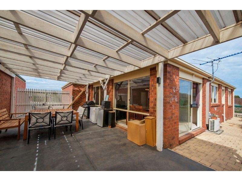 31 Bates Street, Cranbourne West VIC 3977