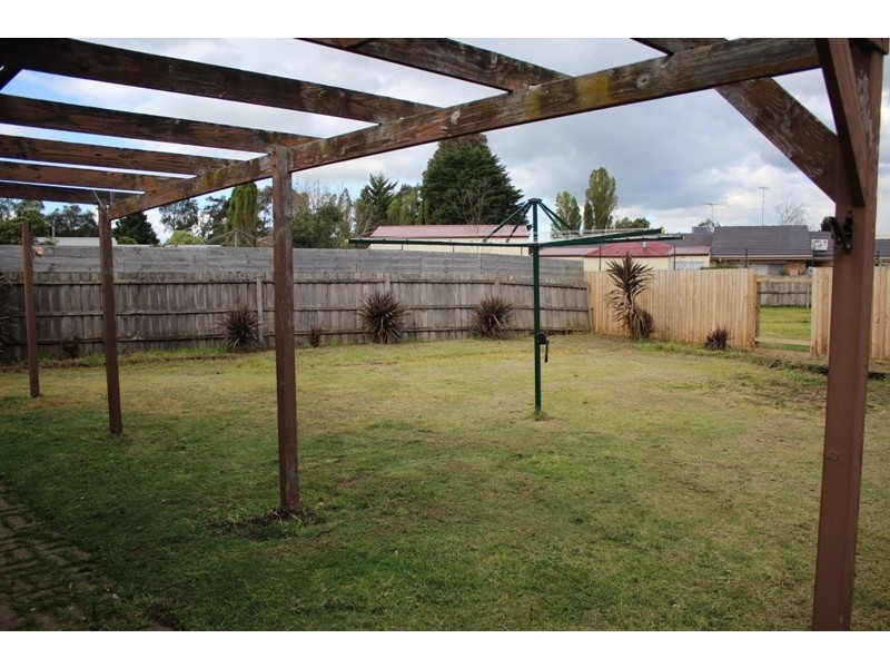 32 Courtenay Avenue, Cranbourne North VIC 3977