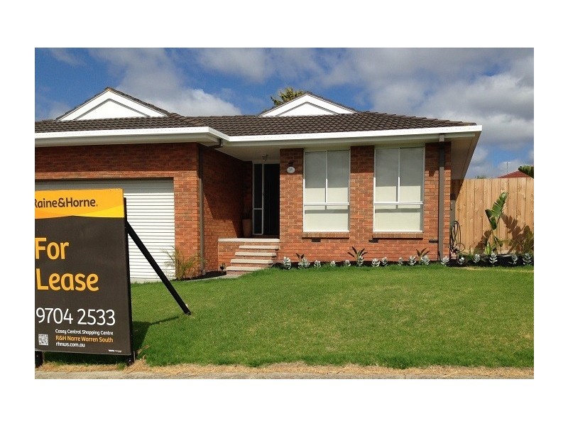 15 Highmount Drive, Hampton Park VIC 3976