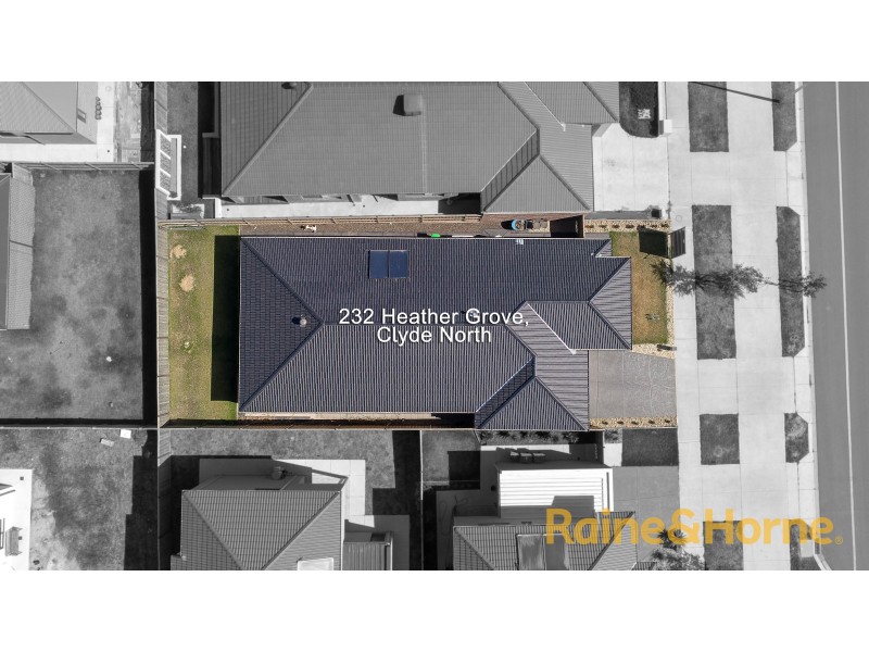 232 Heather Grove, Clyde North VIC 3978