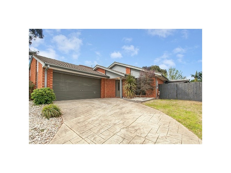 15 Bowman Close, Narre Warren South VIC 3805