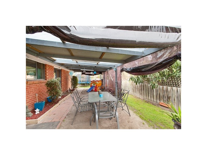 15 Bowman Close, Narre Warren South VIC 3805