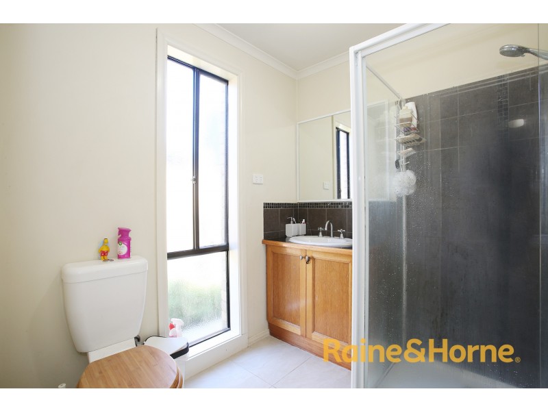 17 Lisburn Way, Berwick VIC 3806