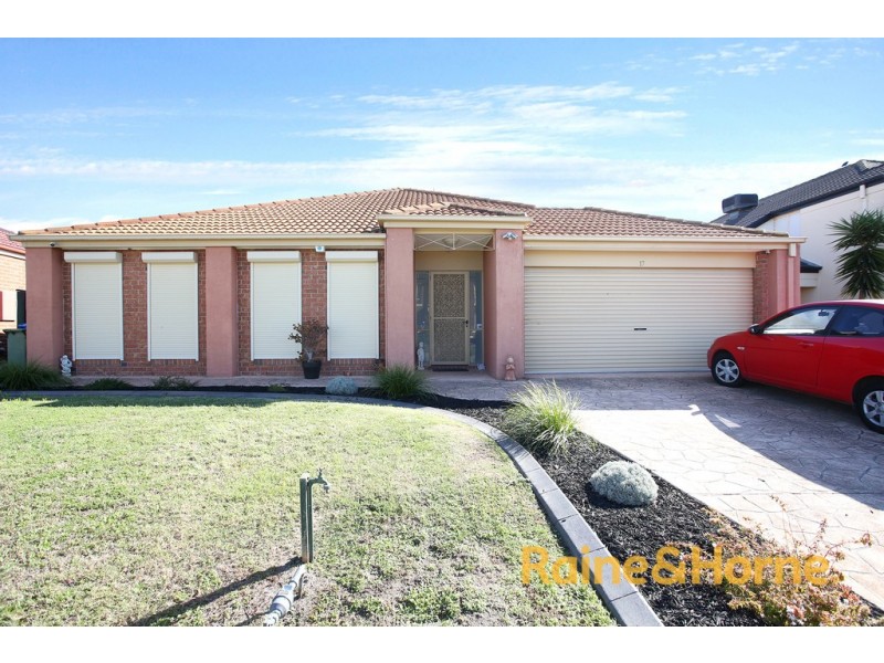 17 Harrington Drive, Narre Warren South VIC 3805