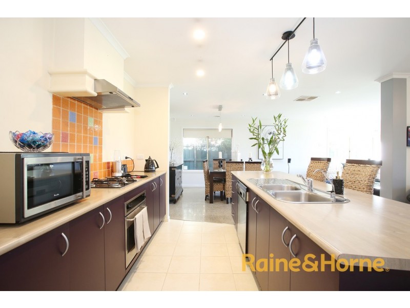 17 Harrington Drive, Narre Warren South VIC 3805