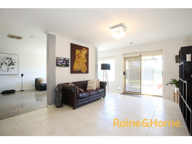 17 Harrington Drive, Narre Warren South VIC 3805