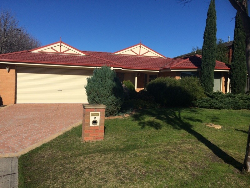 9 Napier Way, Narre Warren South VIC 3805