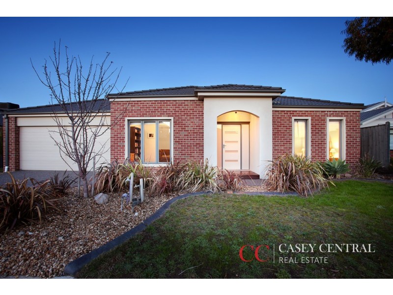 2 Maplewood Court, Cranbourne North VIC 3977